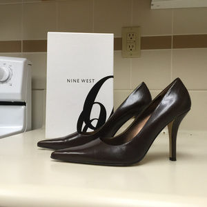 Nine West Chocolate Brown Point Toe Heels
